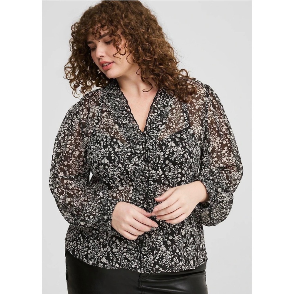 Torrid 4 Black White Floral Sheer Ruffle Blouse Romantic Goth Cottagecore